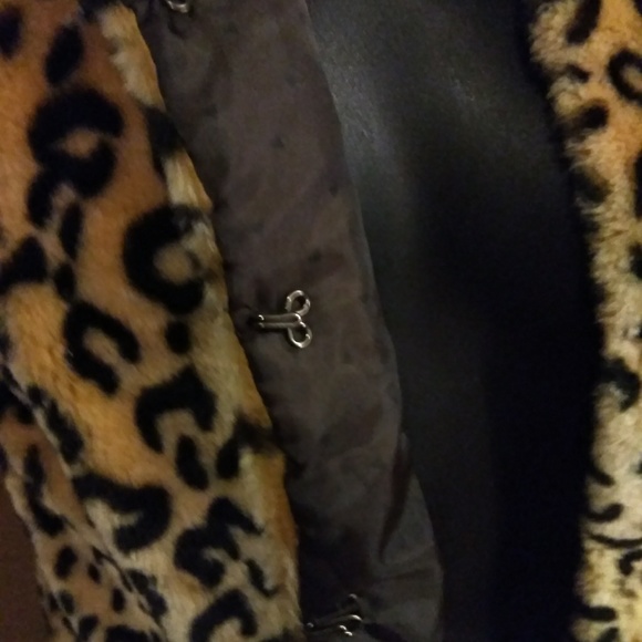 SOLD.....Vest - Picture 2 of 2